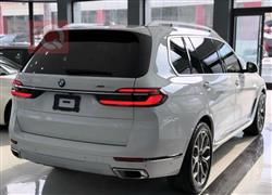 بی ئێم دەبڵیو X7